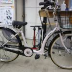丸石サイクル　ふらっか～ずキュート　子供乗せサポート機能充実の26インチ自転車です